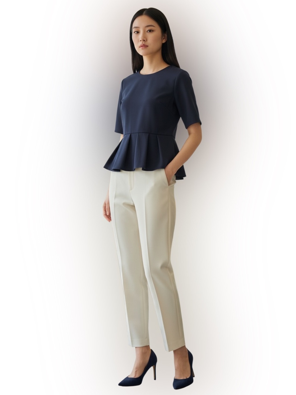NWOT Simply Vera Vera Wang Navy Peplum Knit Top Short Sleeve Size Small